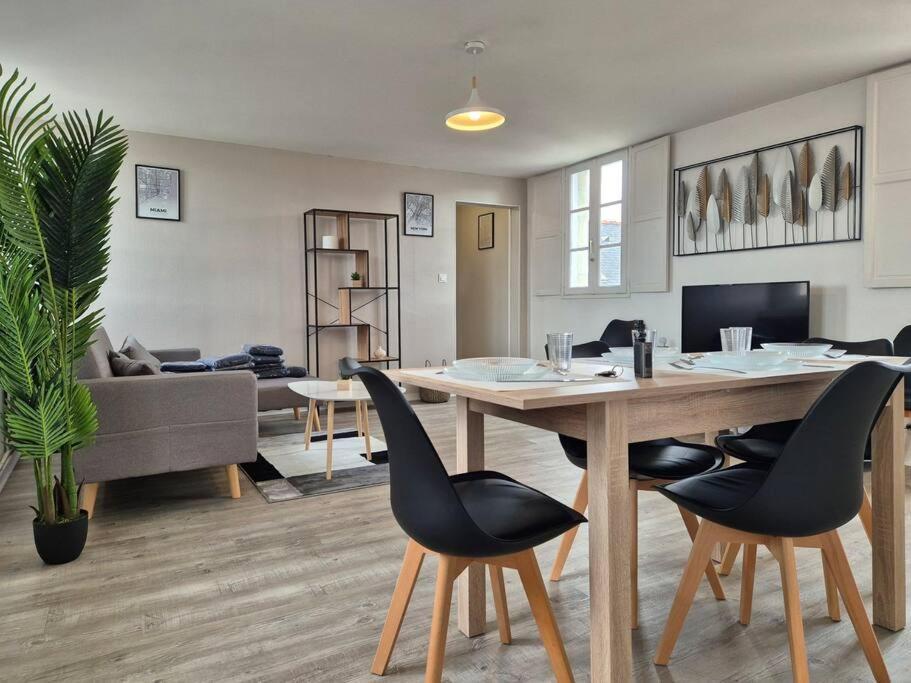 Les Carmes Apartment Angers Bagian luar foto